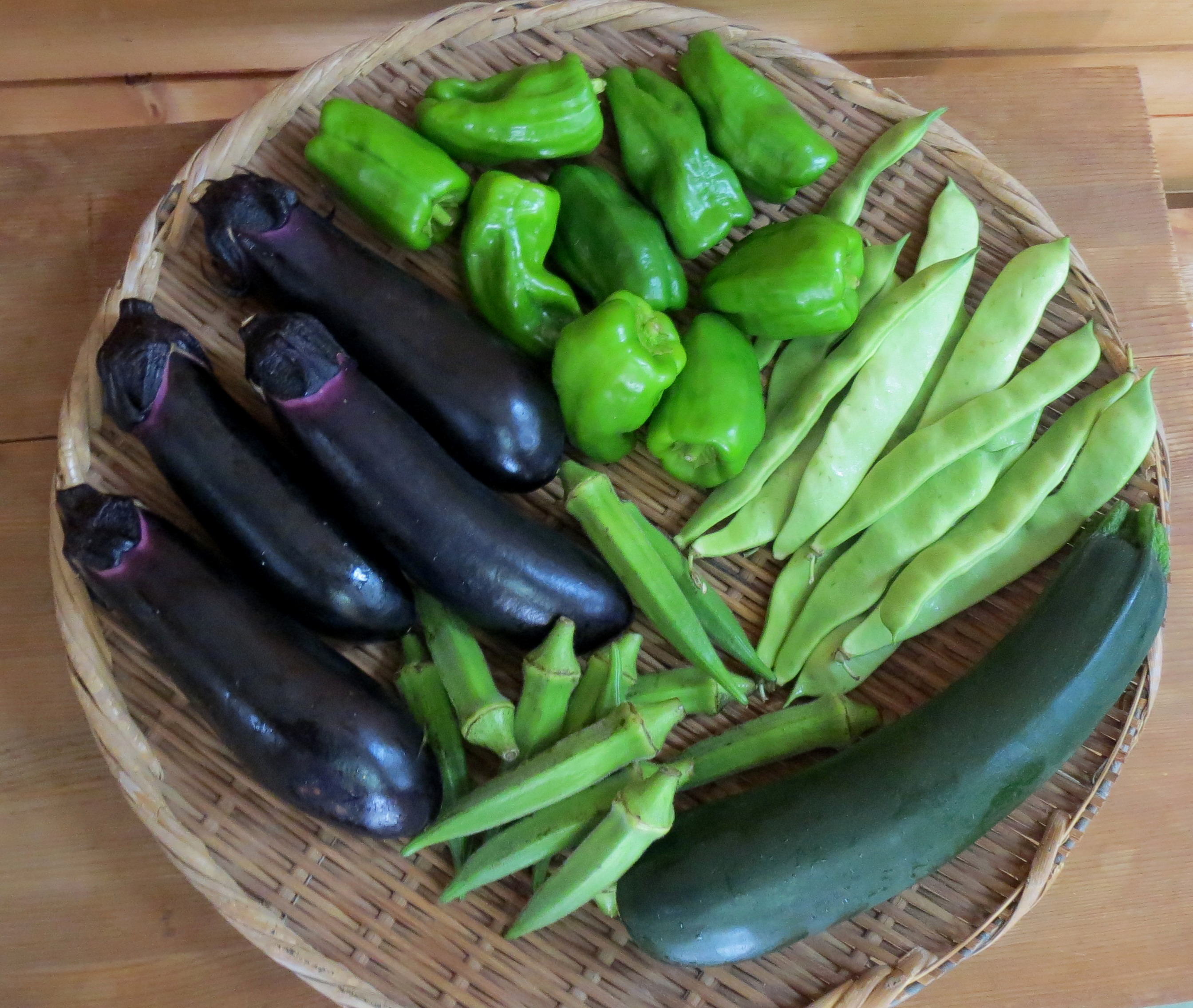 �n���̏{�̖�؃Z�b�g